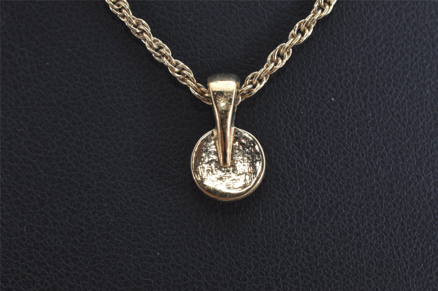 Authentic NINA RICCI Vintage Gold Tone Rhinestone Chain Pendant Necklace  8636J