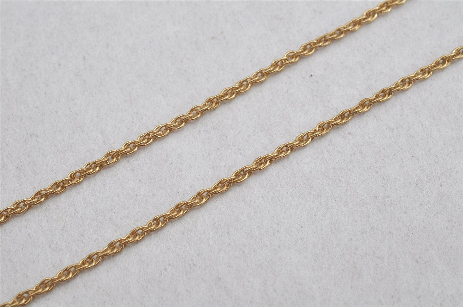 Authentic NINA RICCI Vintage Gold Tone Rhinestone Chain Pendant Necklace  8638J