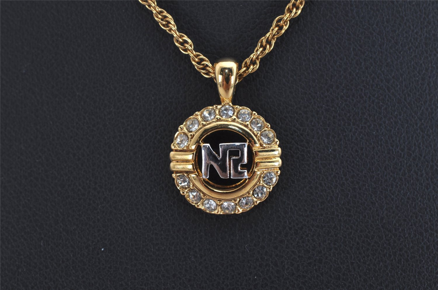 Authentic NINA RICCI Vintage Gold Tone Rhinestone Chain Pendant Necklace  8642J