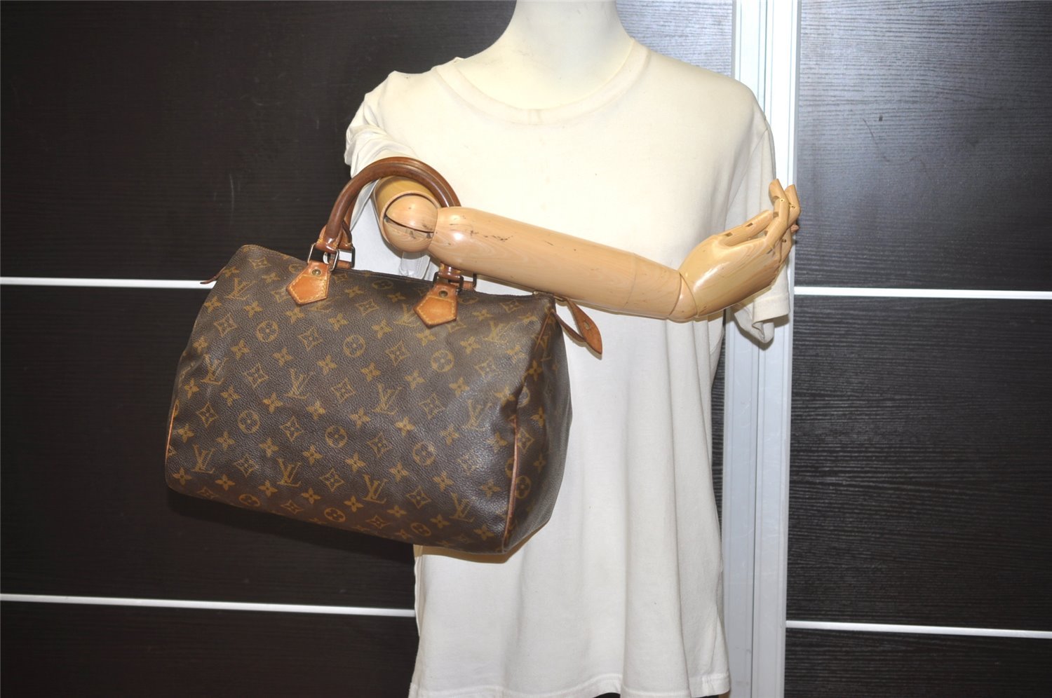 Authentic Louis Vuitton Monogram Speedy 30 Hand Boston Bag M41526 LV 8645I