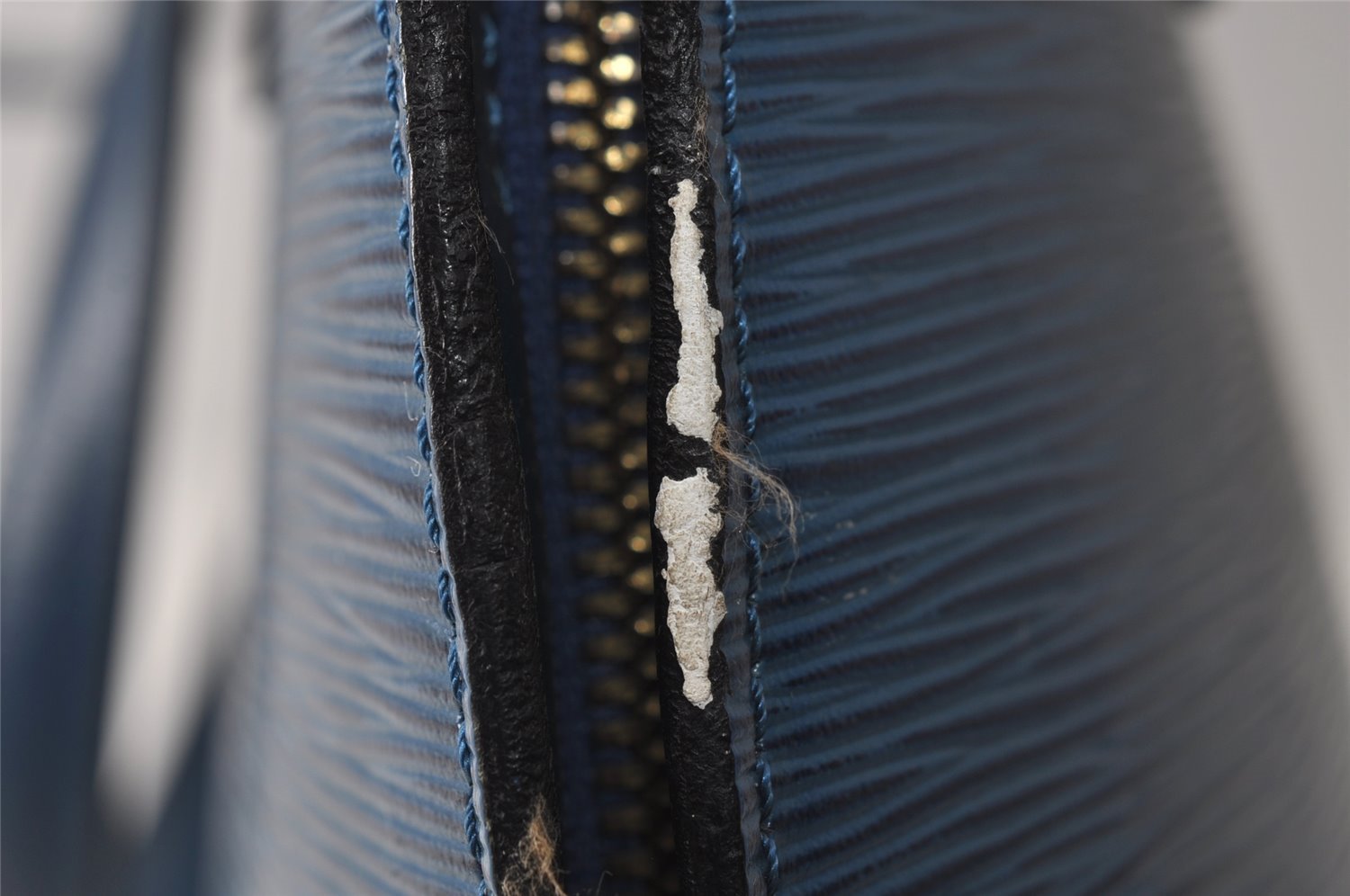 Authentic Louis Vuitton Epi Lussac Shoulder Tote Bag Blue M52285 LV 8646I