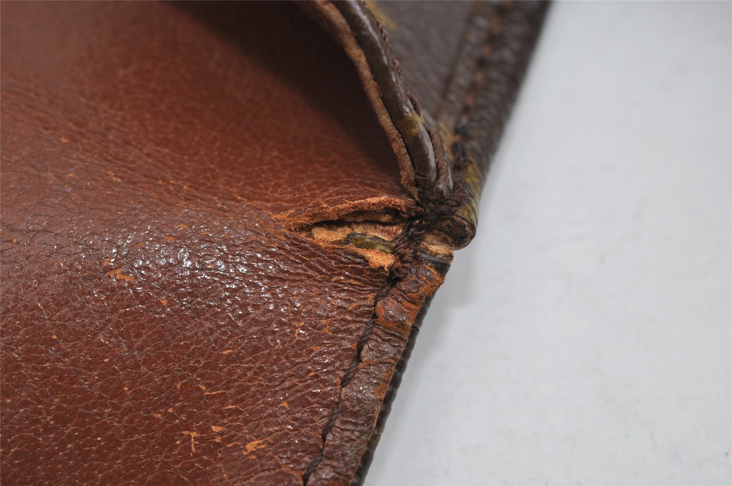 Authentic Louis Vuitton Monogram Cartouchiere MM Shoulder Bag Old Model 8651I