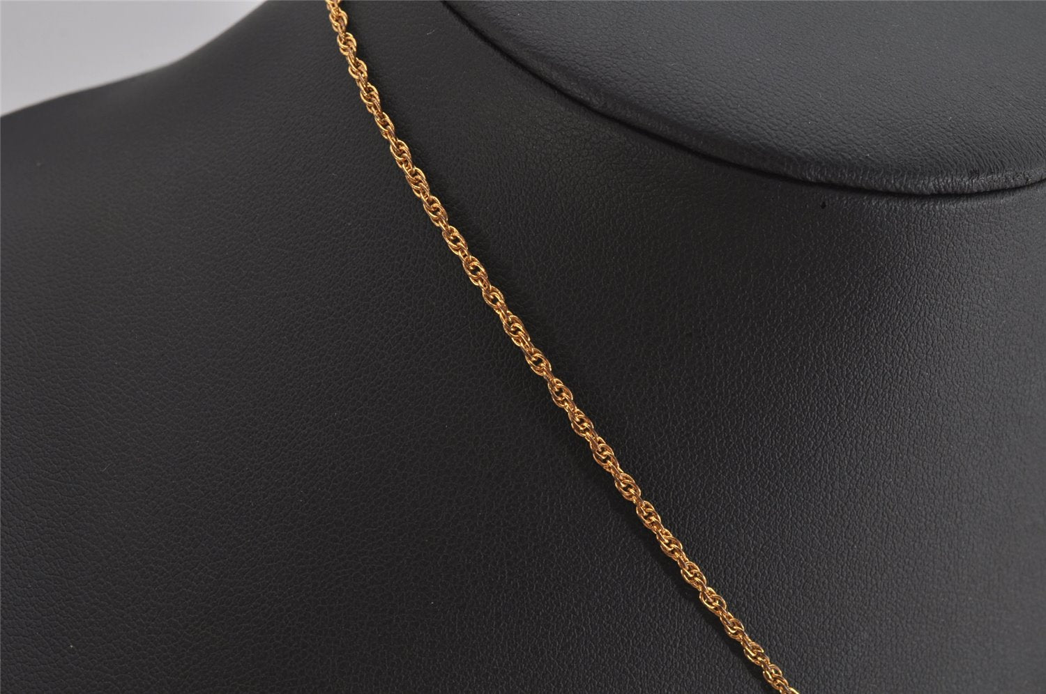 Authentic NINA RICCI Gold Tone Rhinestone Drop Chain Pendant Necklace  8652J