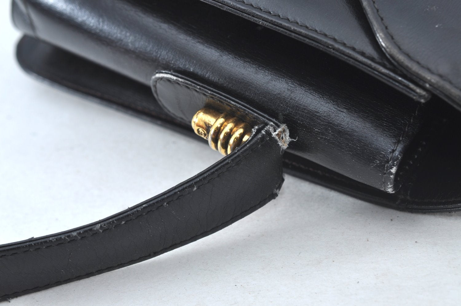 Authentic GUCCI Shoulder Cross Body Bag GG Leather Black 8655J