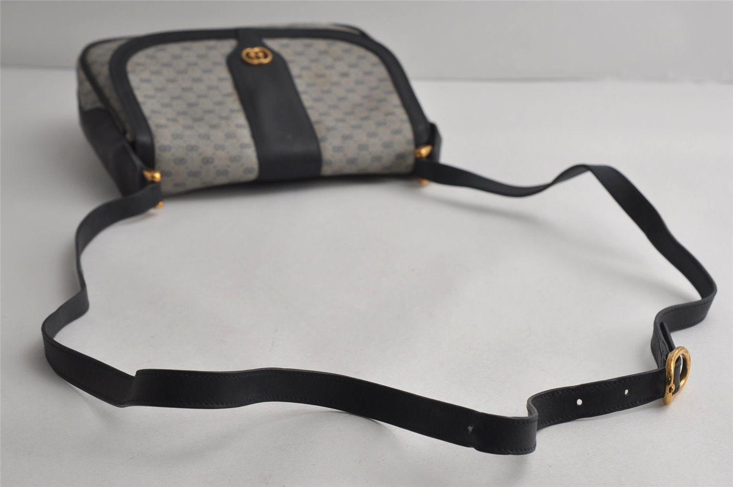 Authentic GUCCI Micro GG PVC Leather Shoulder Crossbody Bag Navy Blue Junk 8657I