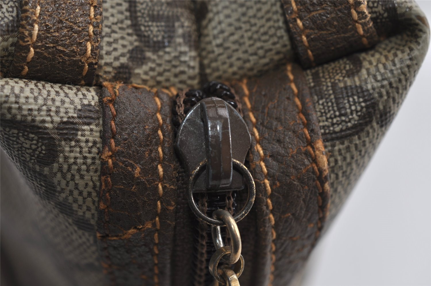 Authentic GUCCI Vintage Clutch Hand Bag Purse GG PVC Leather Brown 8658I