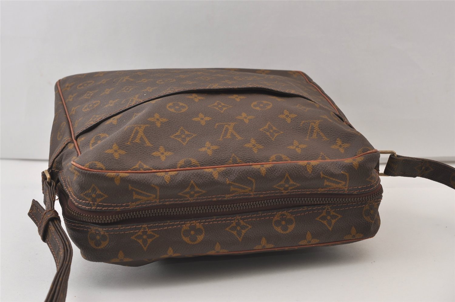 Authentic Louis Vuitton Monogram Marceau Shoulder Cross Body Bag Old Model 8664J