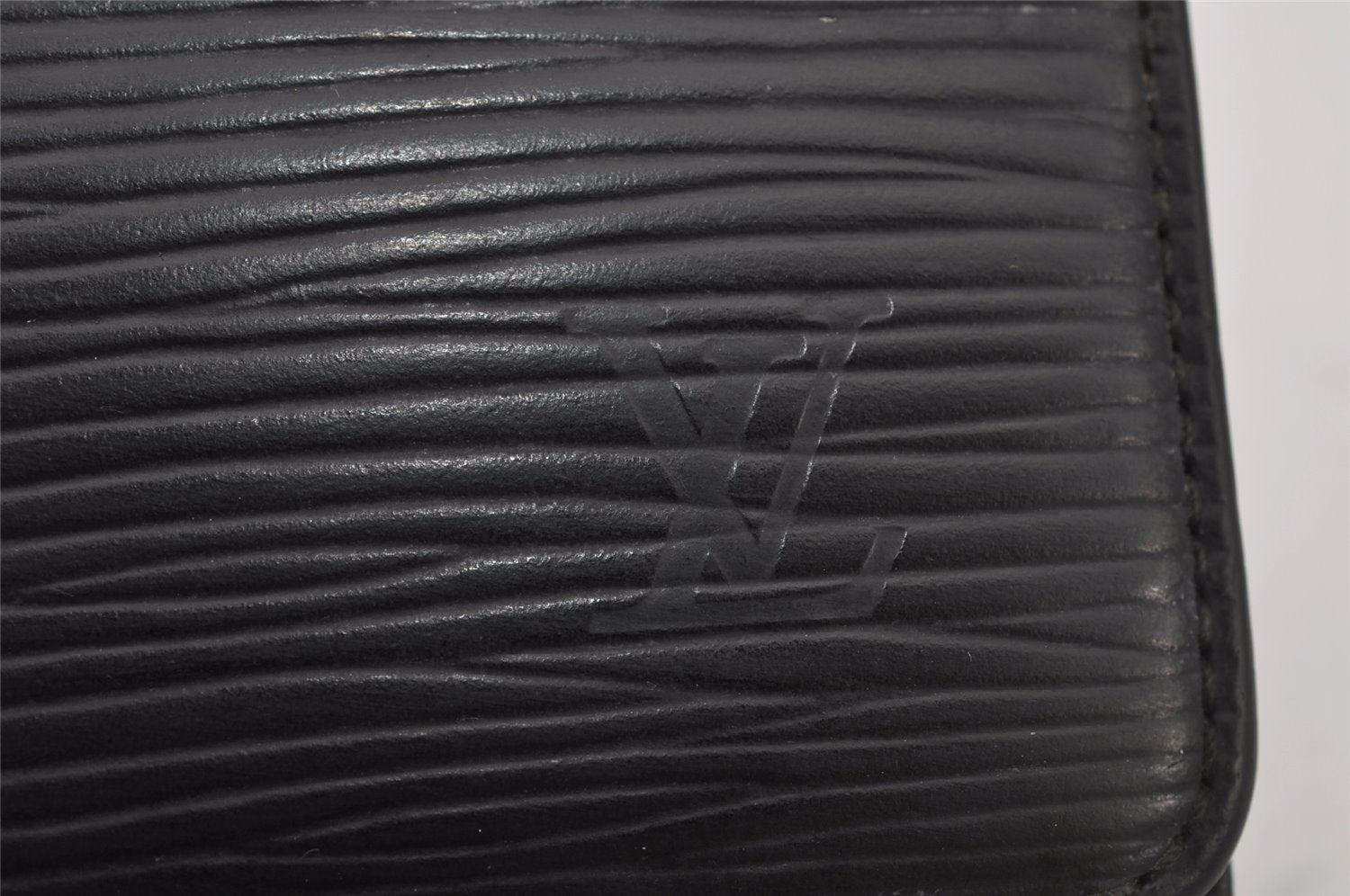 Auth Louis Vuitton Epi Porte Tresor International Wallet Black M63382 LV 8670J