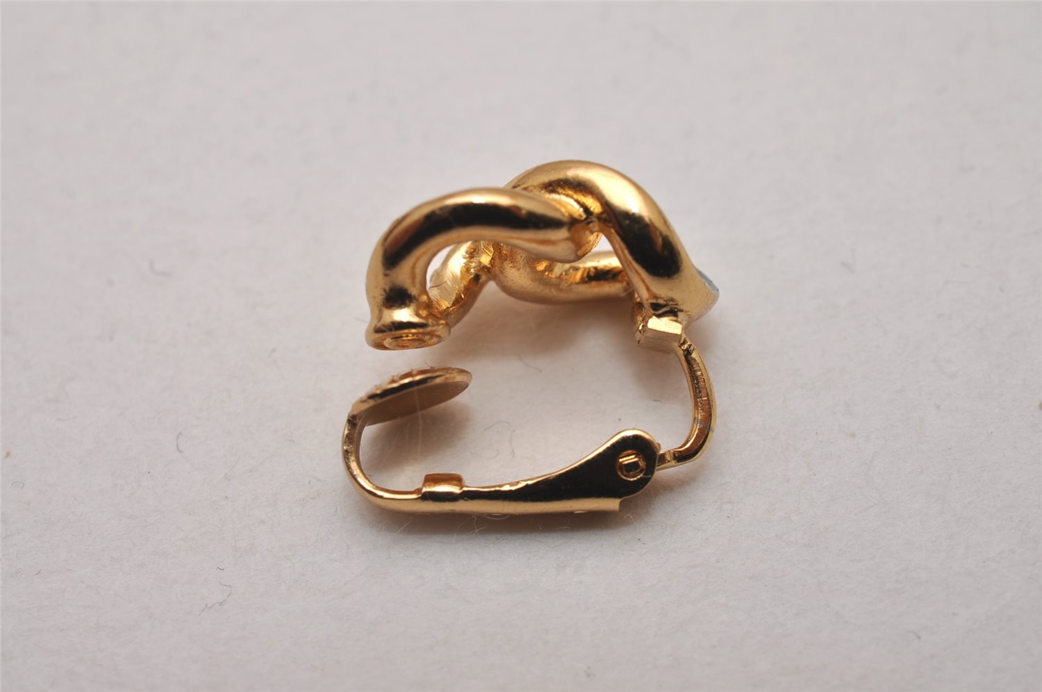 Authentic Christian Dior Clip-On Earrings Rhinestone Gold Plated CD 8678I
