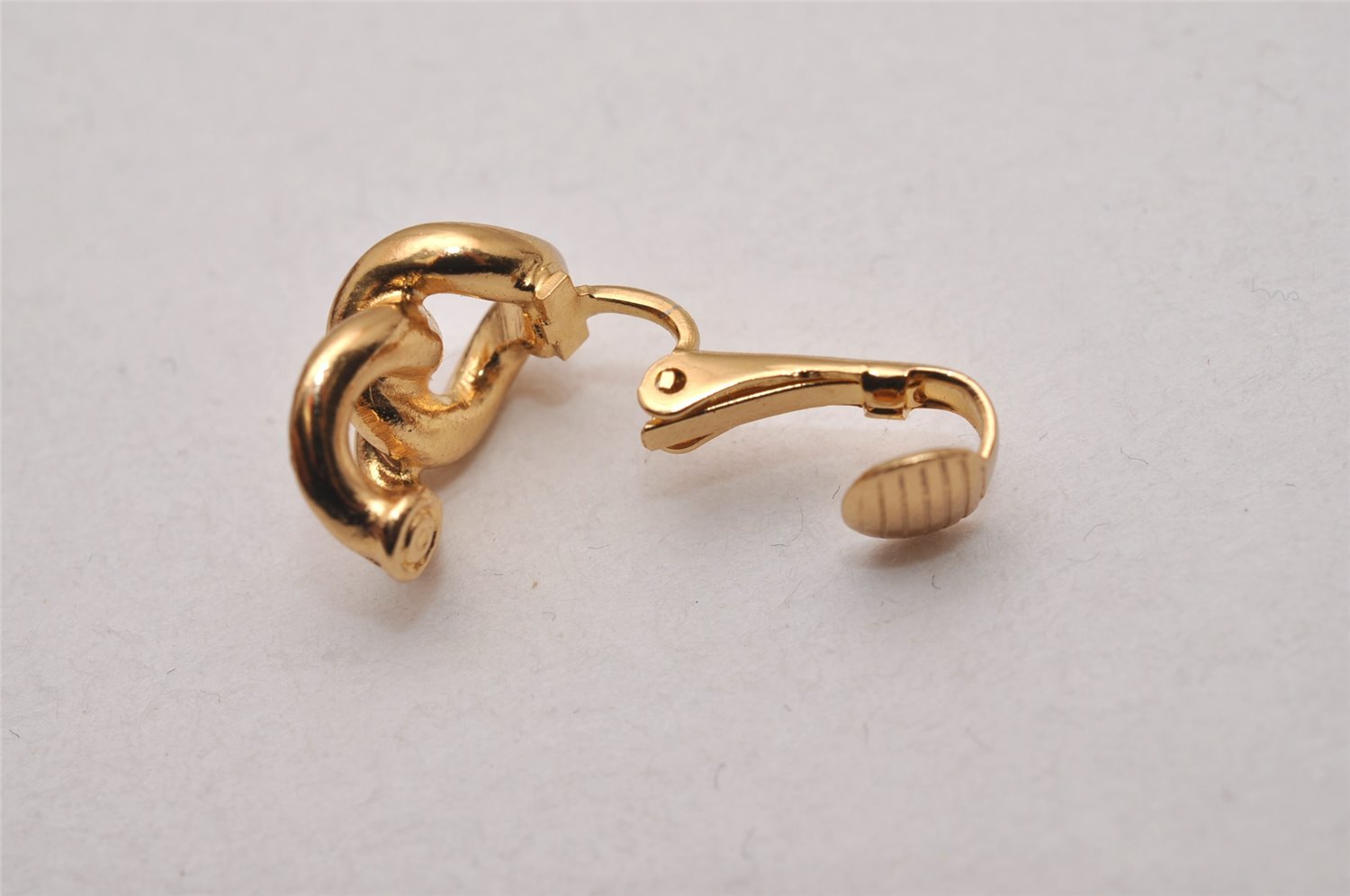 Authentic Christian Dior Clip-On Earrings Rhinestone Gold Plated CD 8678I