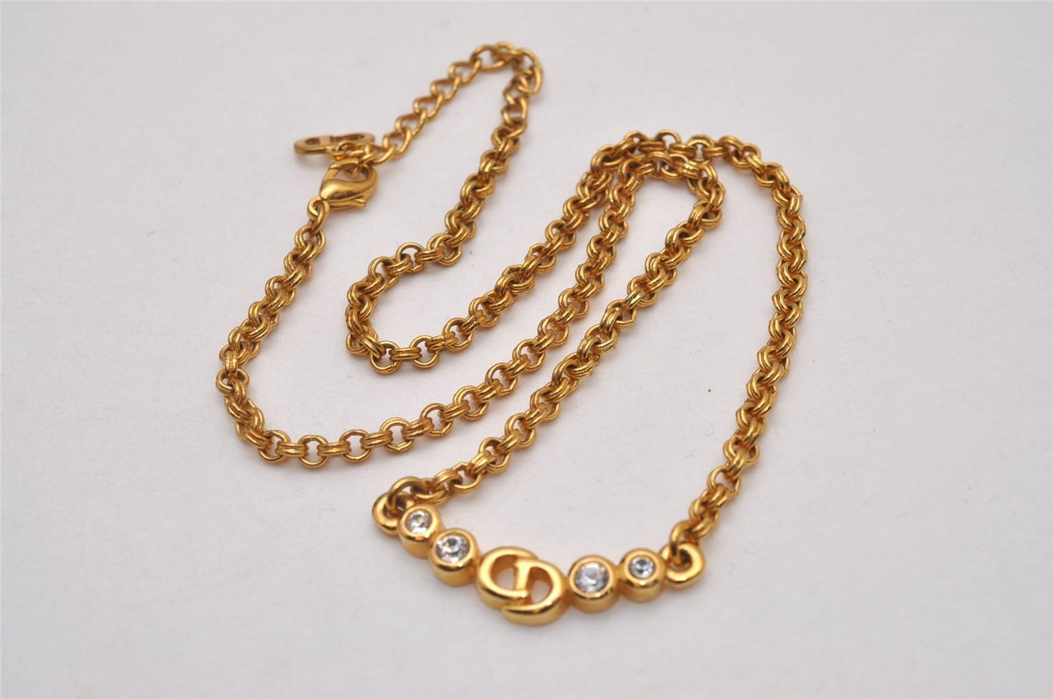 Authentic Christian Dior Gold Tone Rhinestone Chain Pendant Necklace CD 8679I