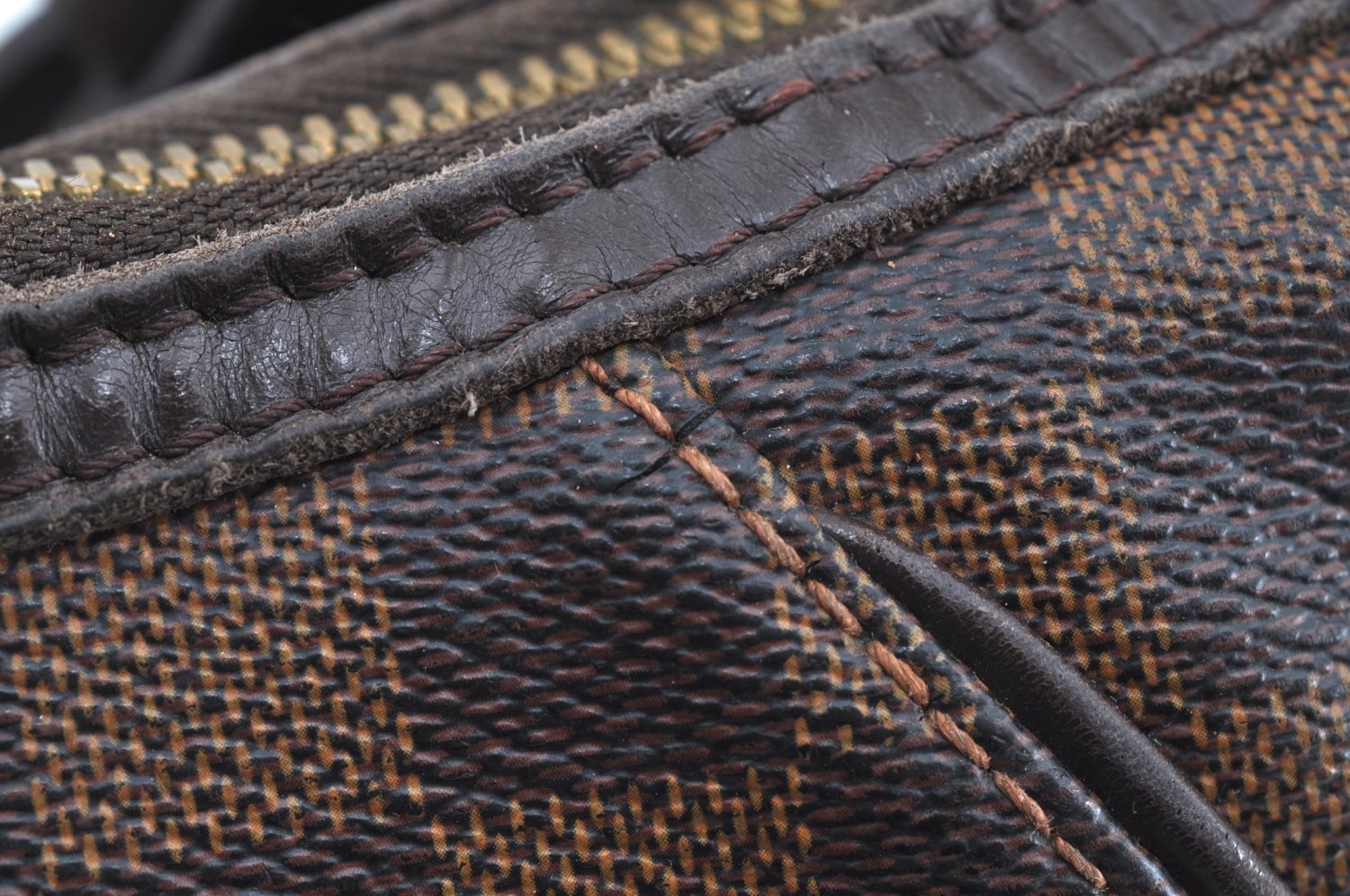 Authentic Louis Vuitton Damier Thames GM Shoulder Hand Bag N48181 LV 8682H