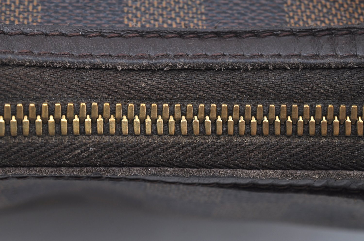 Authentic Louis Vuitton Damier Thames GM Shoulder Hand Bag N48181 LV 8682H