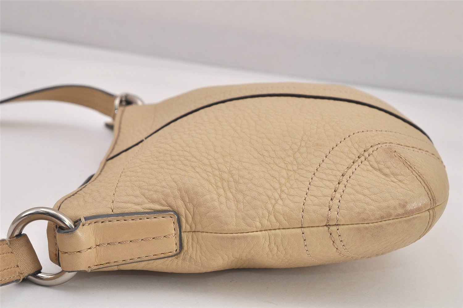 Authentic COACH Vintage Shoulder Cross Body Bag Purse Leather Beige 8687M