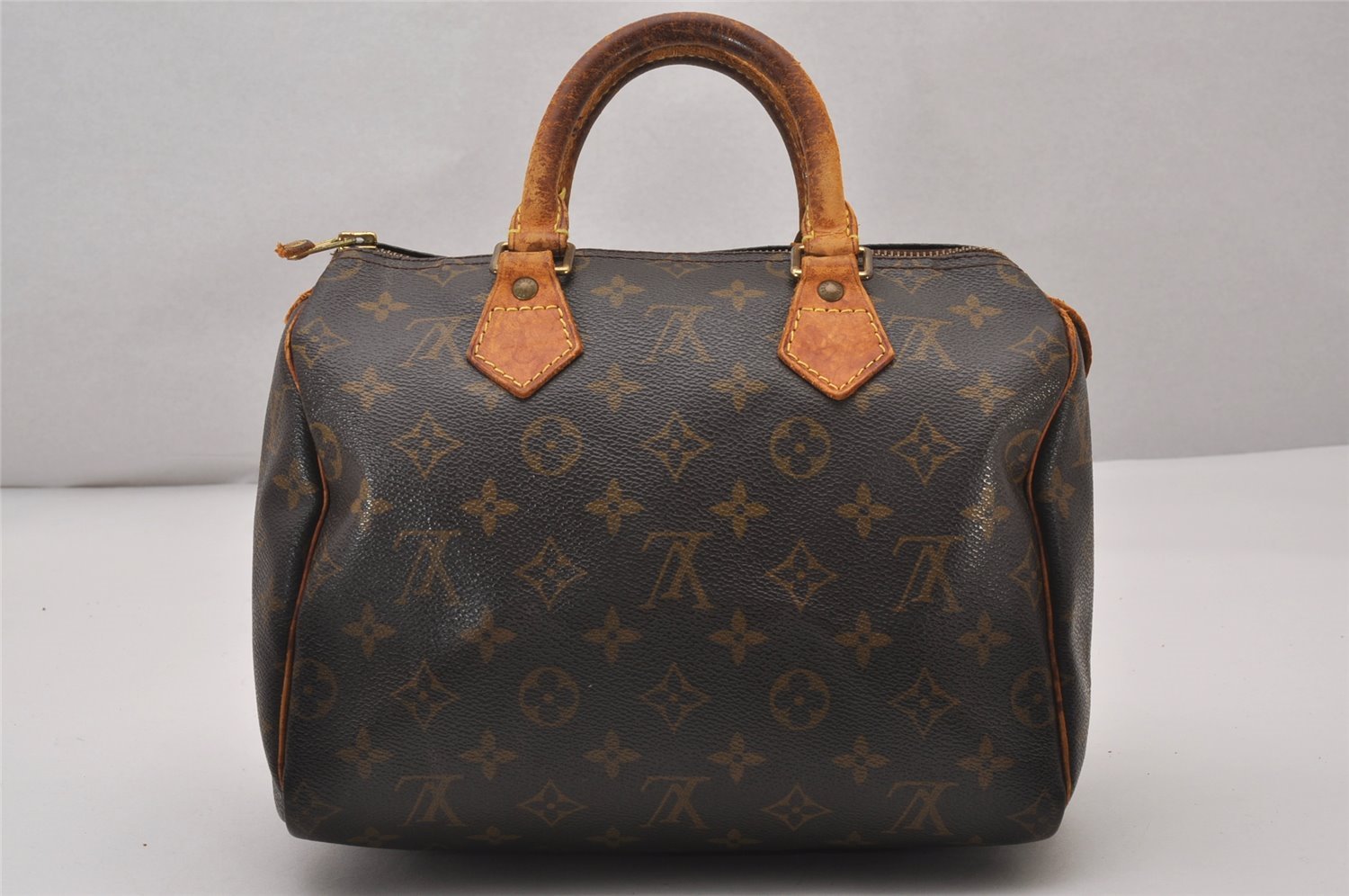 Authentic Louis Vuitton Monogram Speedy 25 Boston Hand Bag M41528 LV 8688I