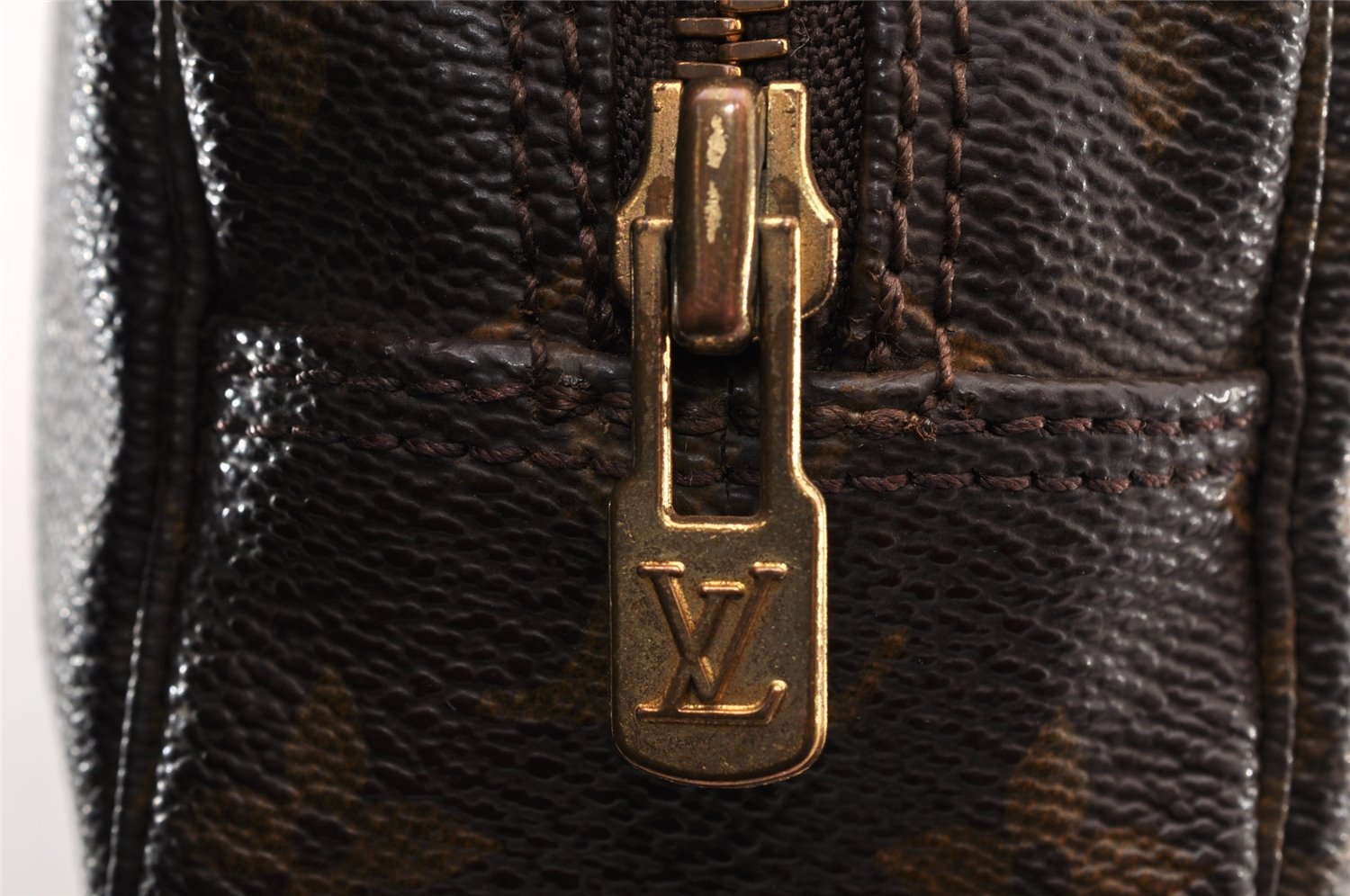 Auth Louis Vuitton Monogram Trousse Toilette 23 Clutch Hand Bag M47524 LV 8690I