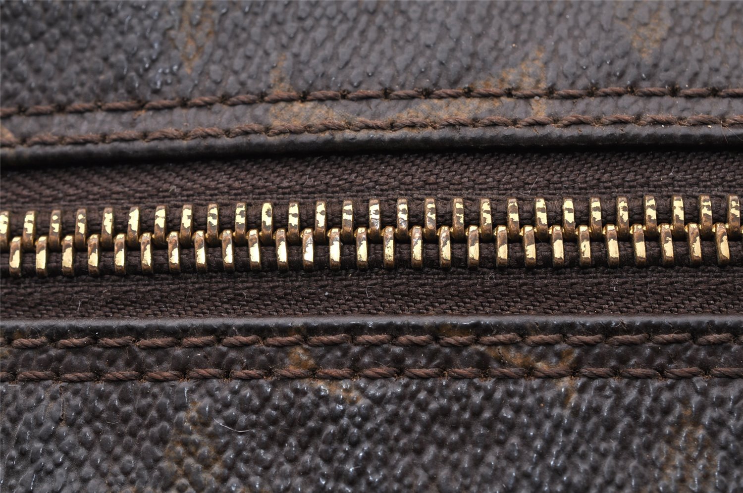 Auth Louis Vuitton Monogram Trousse Toilette 23 Clutch Hand Bag M47524 LV 8690I