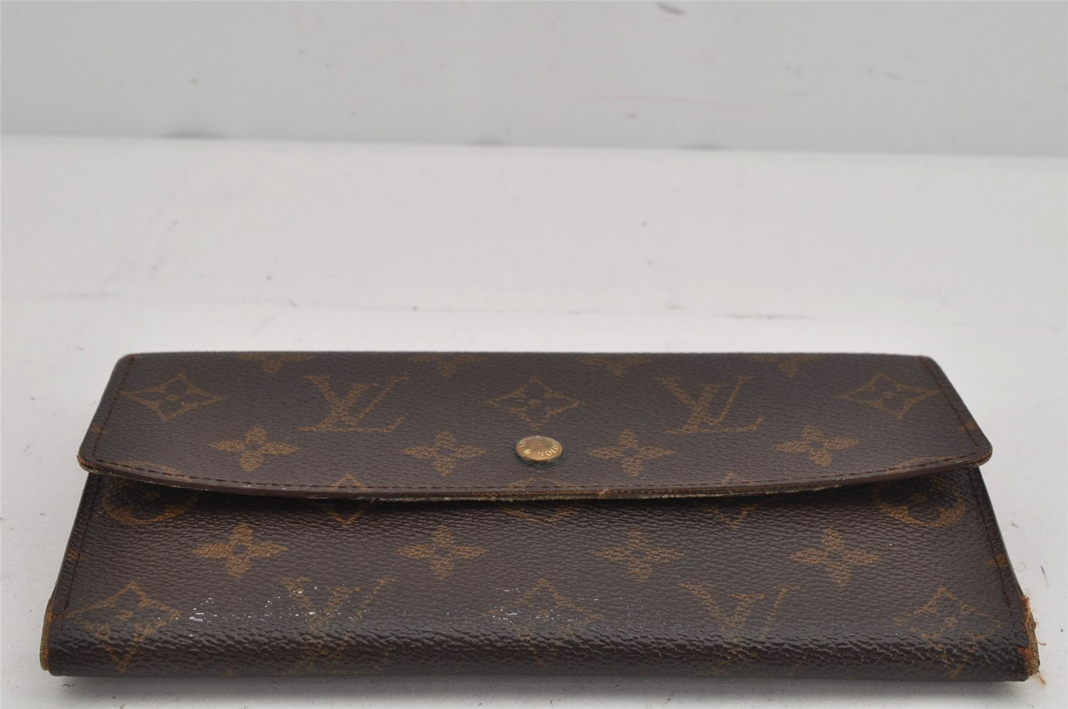 Authentic Louis Vuitton Monogram Porte Tresor International M61215 Wallet 8692J