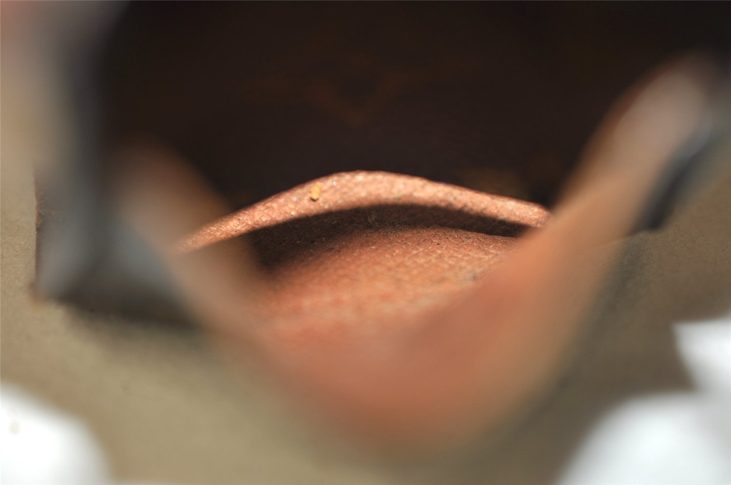 Authentic Louis Vuitton Monogram Etui Cigarette Case M63024 LV 8693J