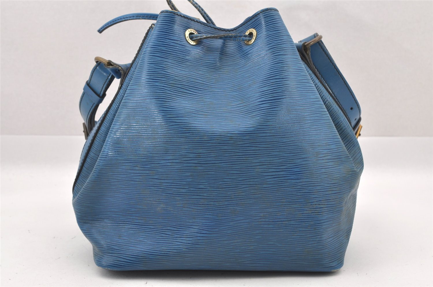 Authentic Louis Vuitton Epi Petit Noe Shoulder Drawstring Bag M44105 Blue 8696I