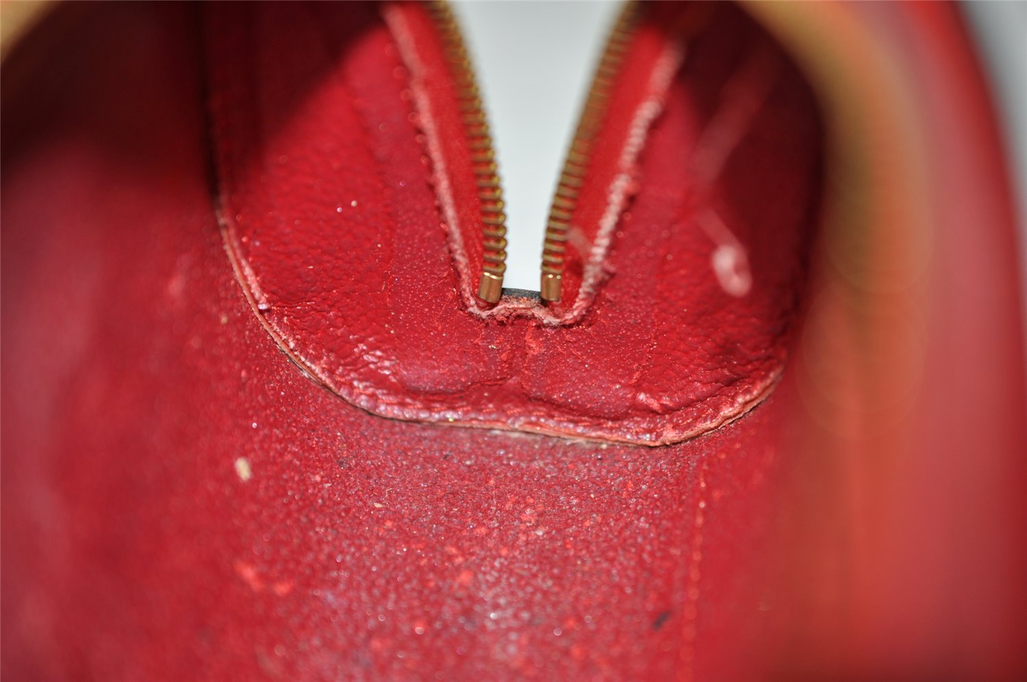 Authentic Louis Vuitton Epi Dauphine Cosmetic Pouch Red M48447 LV 8696J