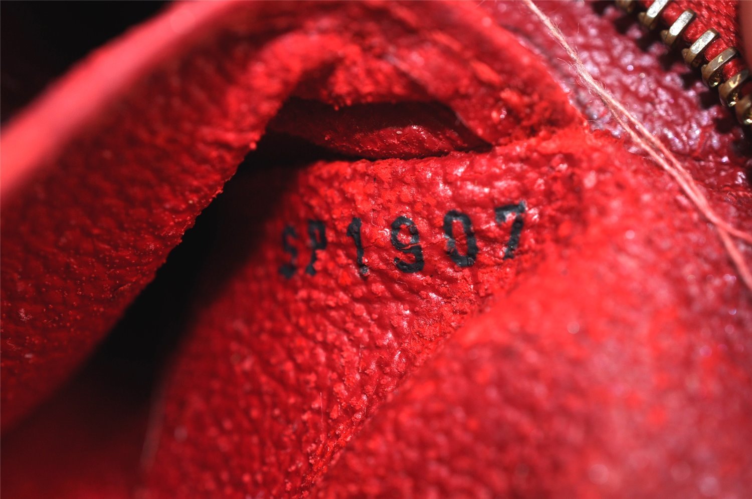 Authentic Louis Vuitton Epi Dauphine Cosmetic Pouch Red M48447 LV 8696J