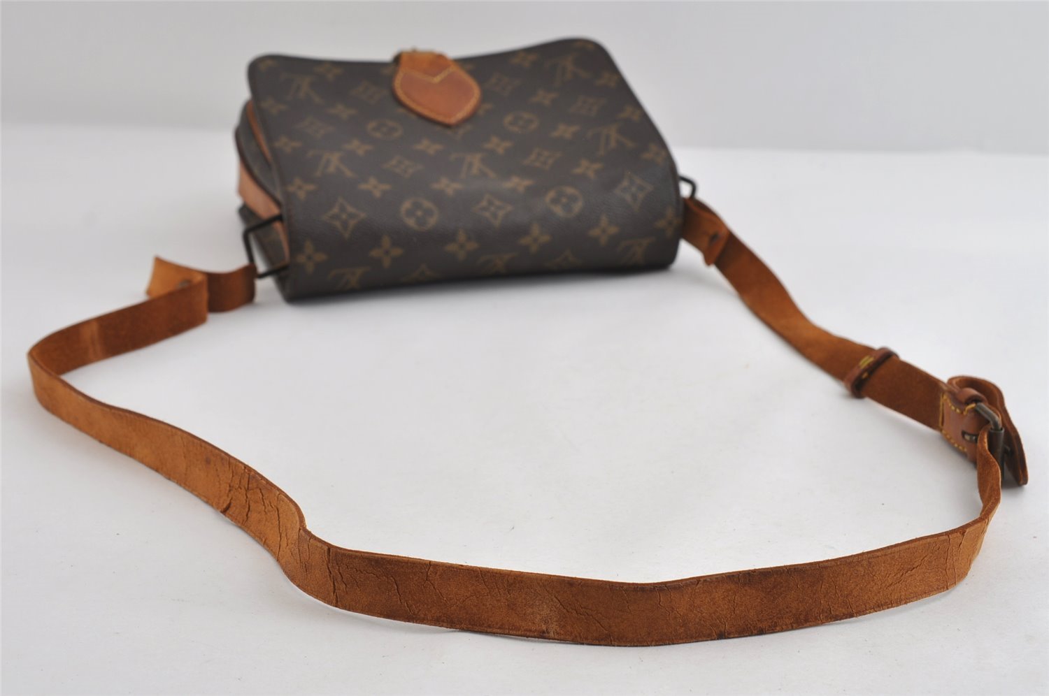 Authentic Louis Vuitton Monogram Cartouchiere MM M51253 Shoulder Bag Junk 8698I