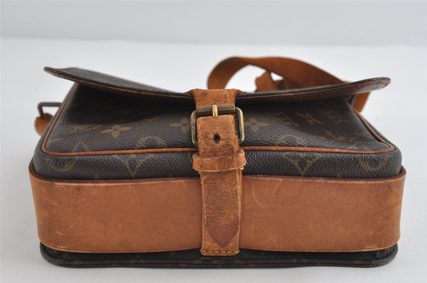 Authentic Louis Vuitton Monogram Cartouchiere MM M51253 Shoulder Bag Junk 8698I