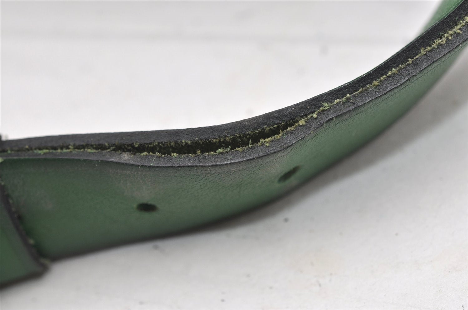 Authentic Louis Vuitton Epi Noe Shoulder Drawstring Bag Green Old Model LV 8699I