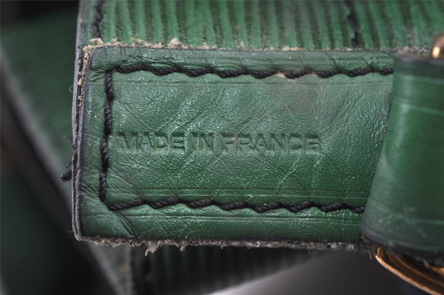 Authentic Louis Vuitton Epi Noe Shoulder Drawstring Bag Green Old Model LV 8699I