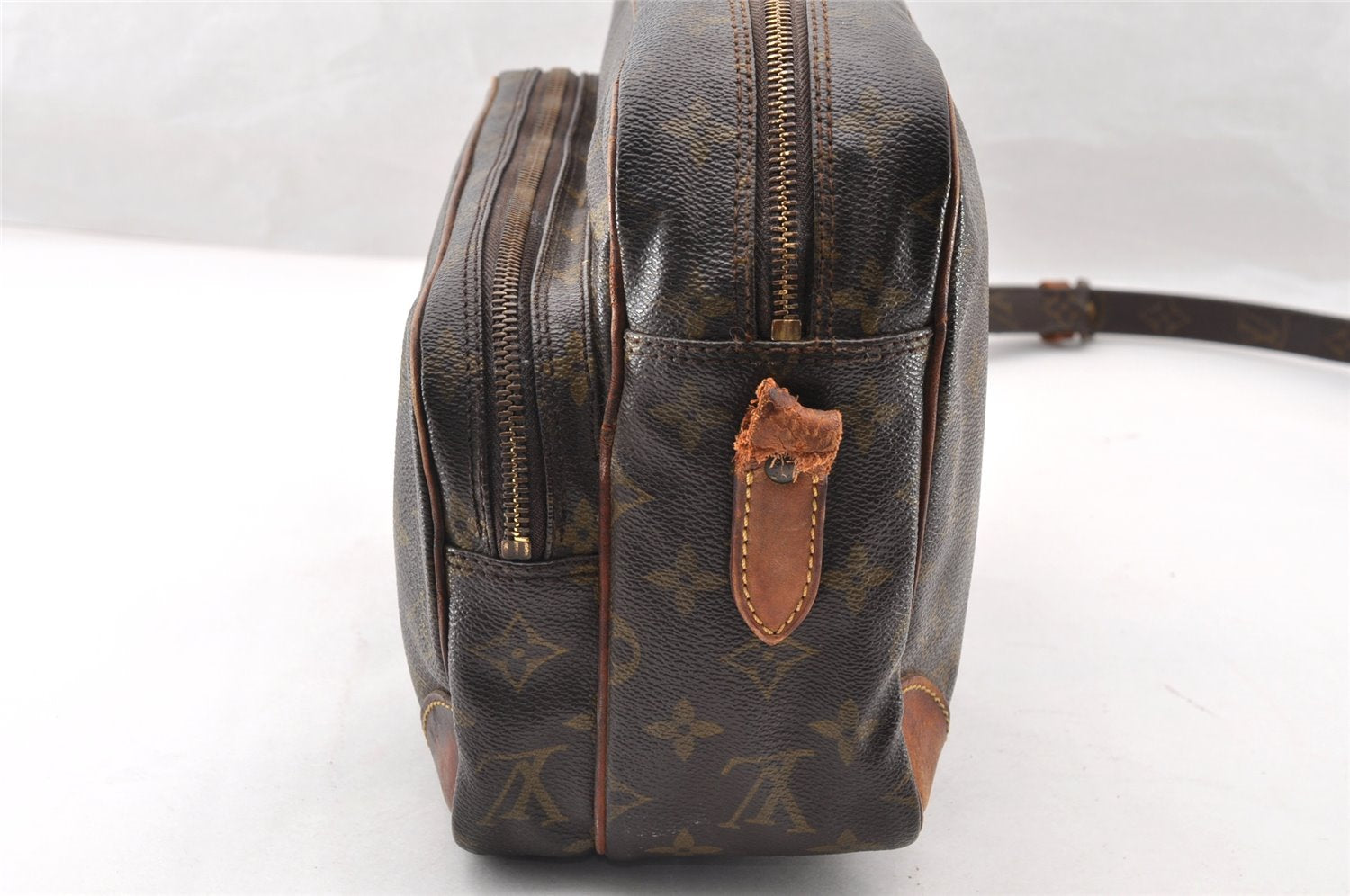 Authentic Louis Vuitton Monogram Nile Shoulder Cross Body Bag M45244 Junk 8706I