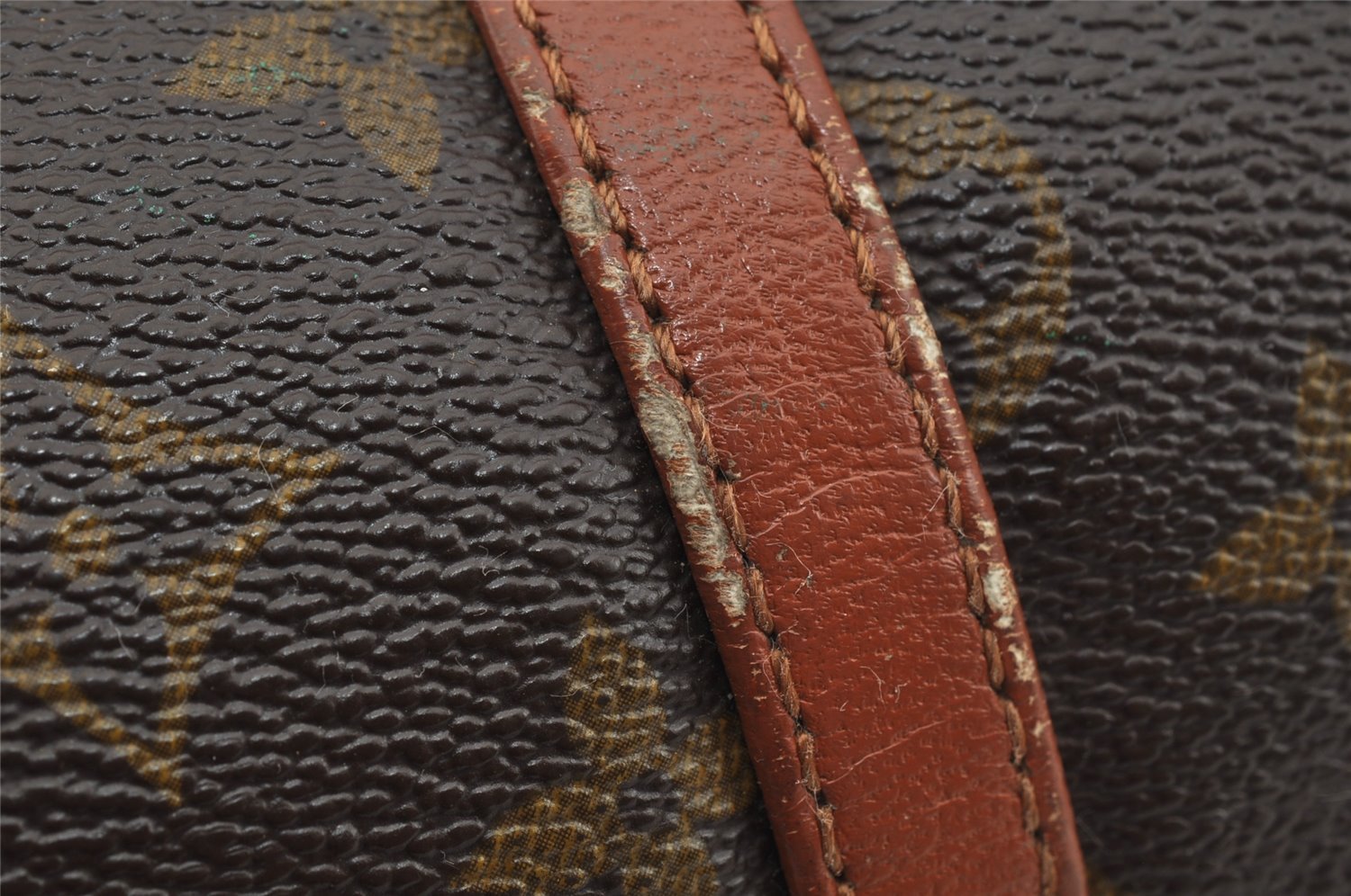 Authentic Louis Vuitton Monogram Papillon 30 Hand Bag Old Model LV 8708I