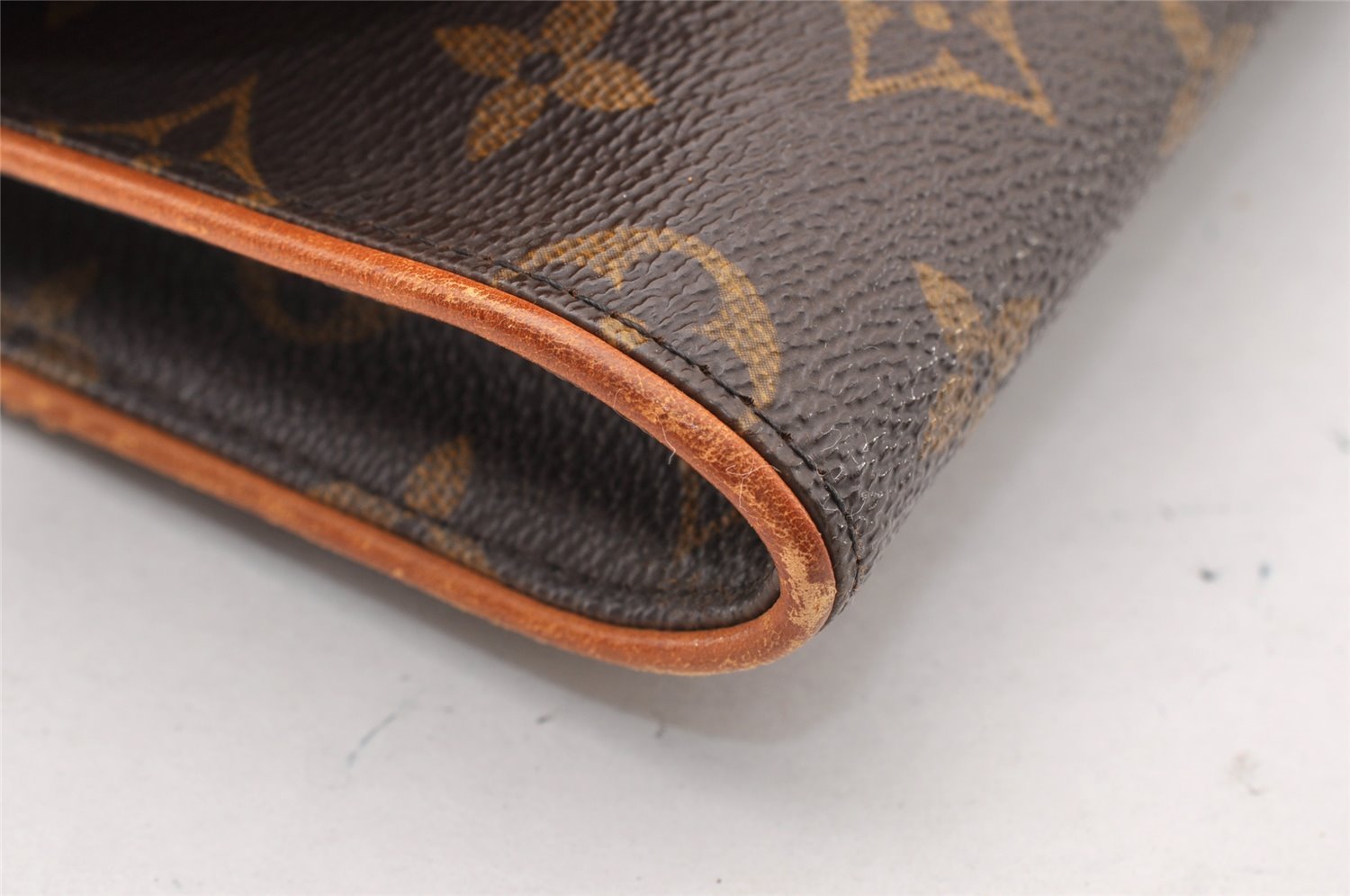 Authentic Louis Vuitton Monogram Pochette Twin GM Shoulder Bag M51852 LV 8711I