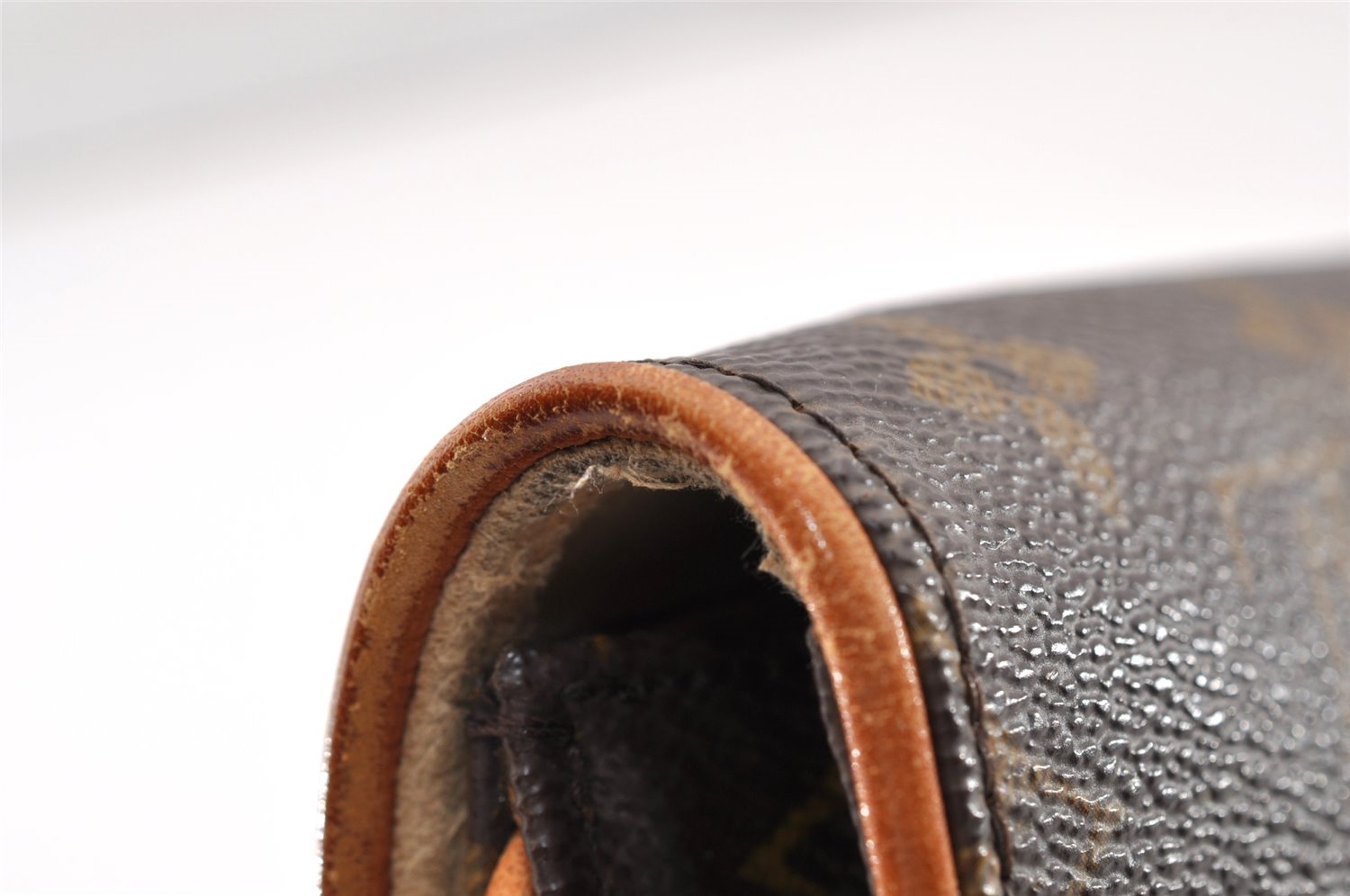 Authentic Louis Vuitton Monogram Pochette Twin GM Shoulder Bag M51852 LV 8711I