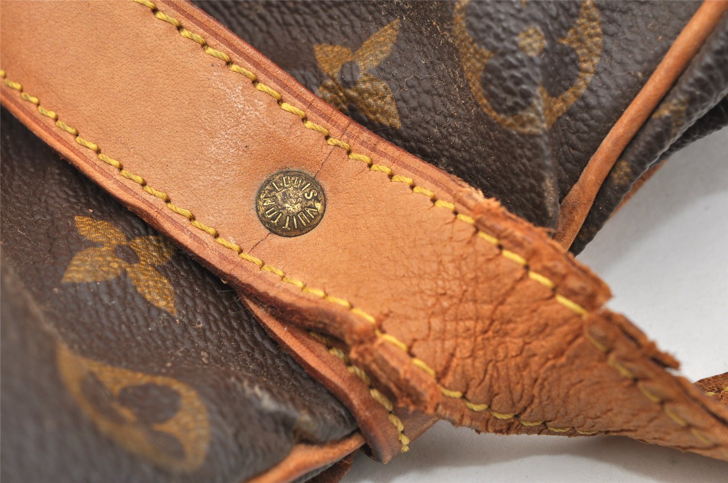 Authentic Louis Vuitton Monogram Saumur 35 Shoulder Cross Bag M42254 Junk 8712I