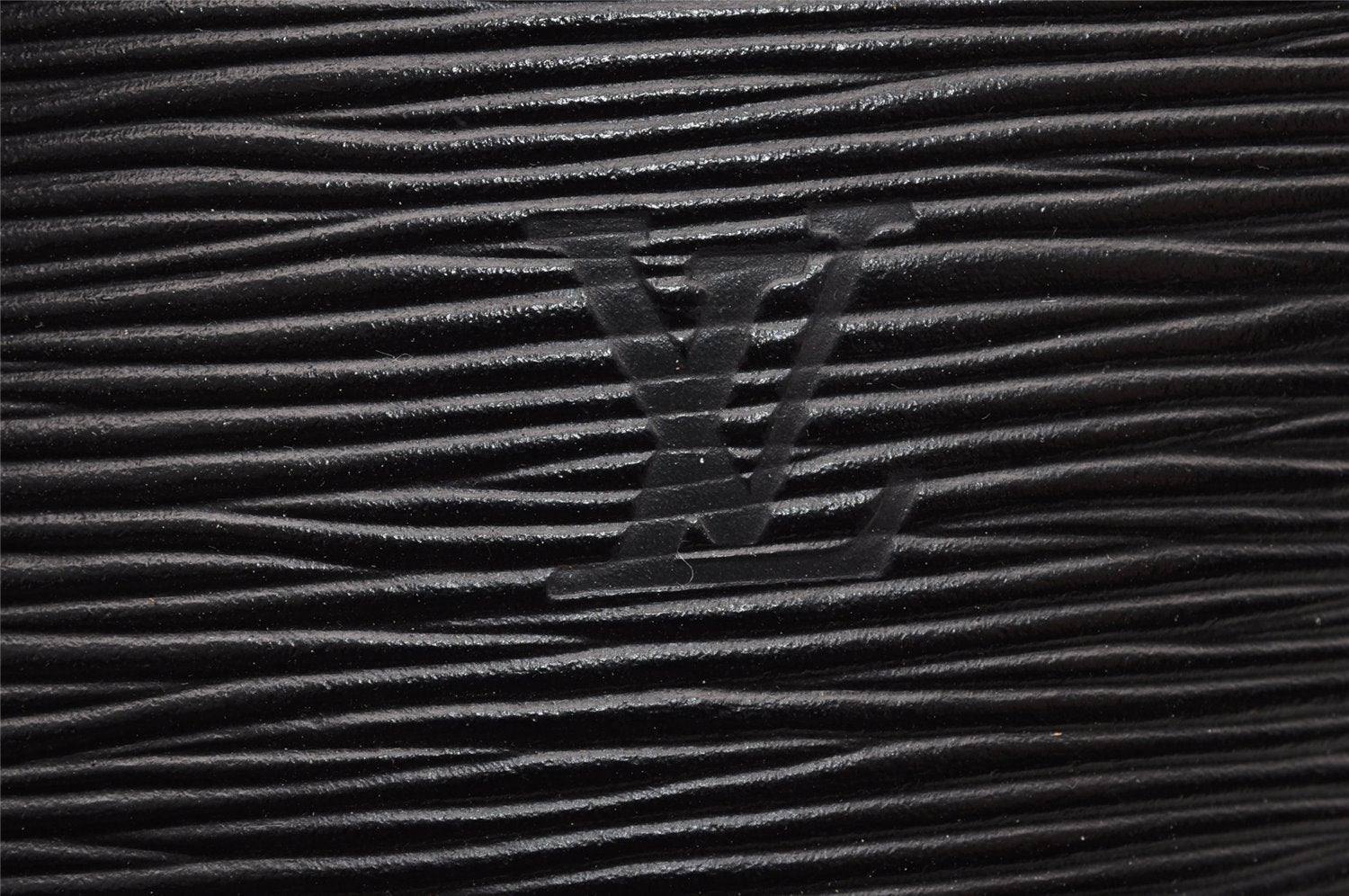 Authentic Louis Vuitton Epi Saint Jacques Hand Bag Black M52272 LV 8716I