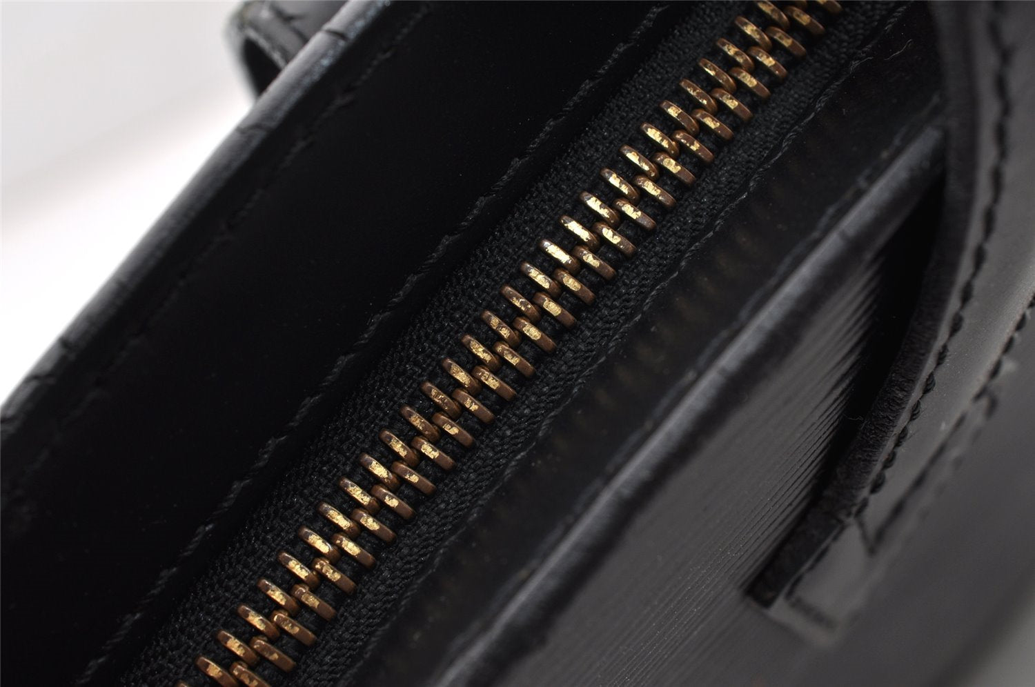 Authentic Louis Vuitton Epi Saint Jacques Hand Bag Black M52272 LV 8716I