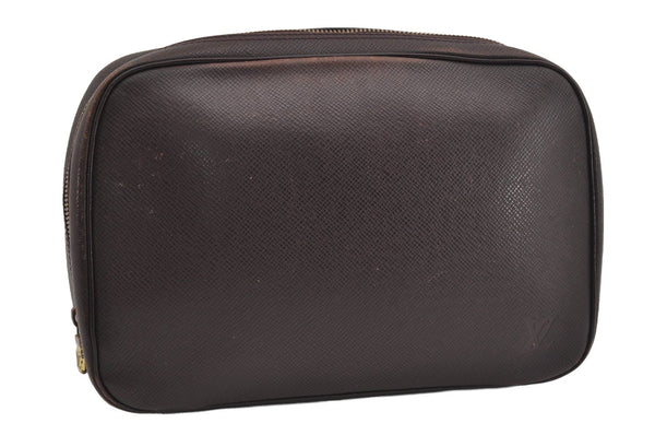 Auth Louis Vuitton Taiga Trousse Toilette GM Clutch Bag M30216 Purple Junk 8722I