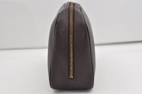 Auth Louis Vuitton Taiga Trousse Toilette GM Clutch Bag M30216 Purple Junk 8722I
