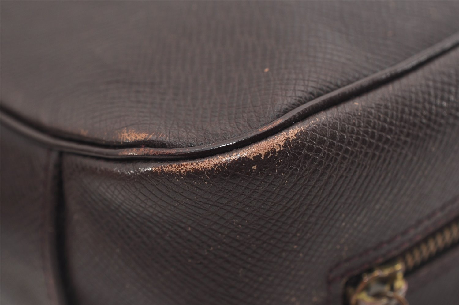 Auth Louis Vuitton Taiga Trousse Toilette GM Clutch Bag M30216 Purple Junk 8722I