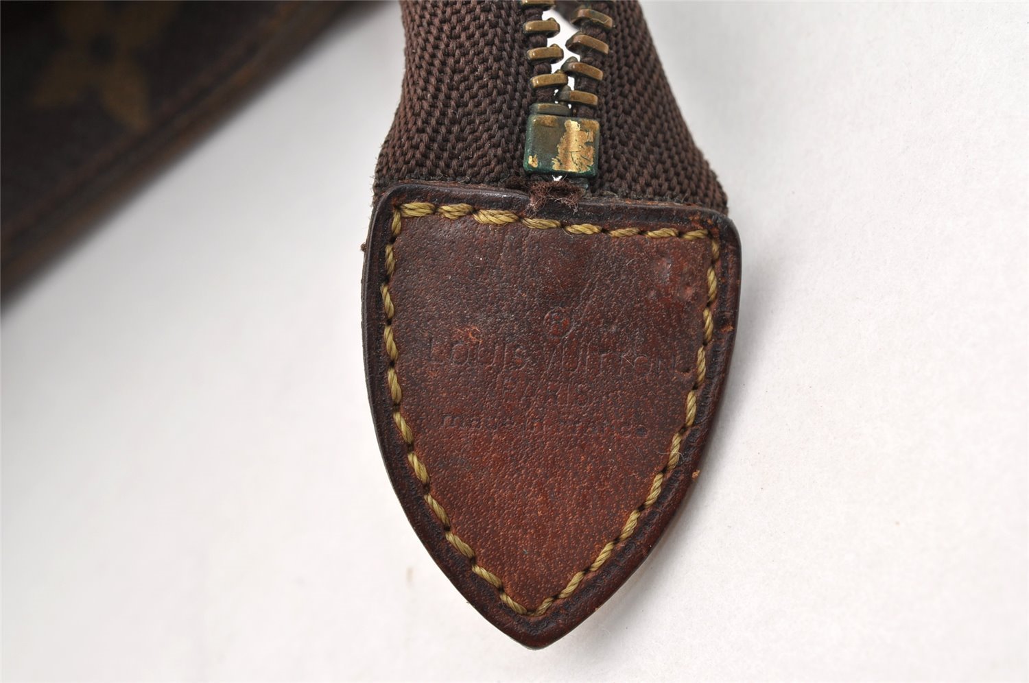 Auth Louis Vuitton Monogram Poche Toilette Cosmetics Pouch Old Model Junk 8725I