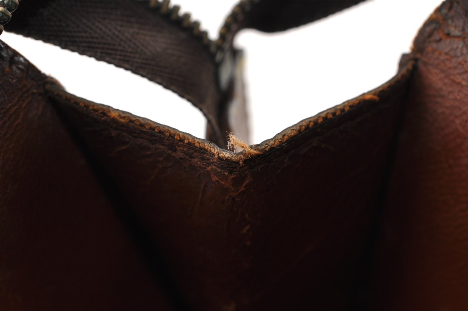 Auth Louis Vuitton Monogram Poche Toilette Cosmetics Pouch Old Model Junk 8725I