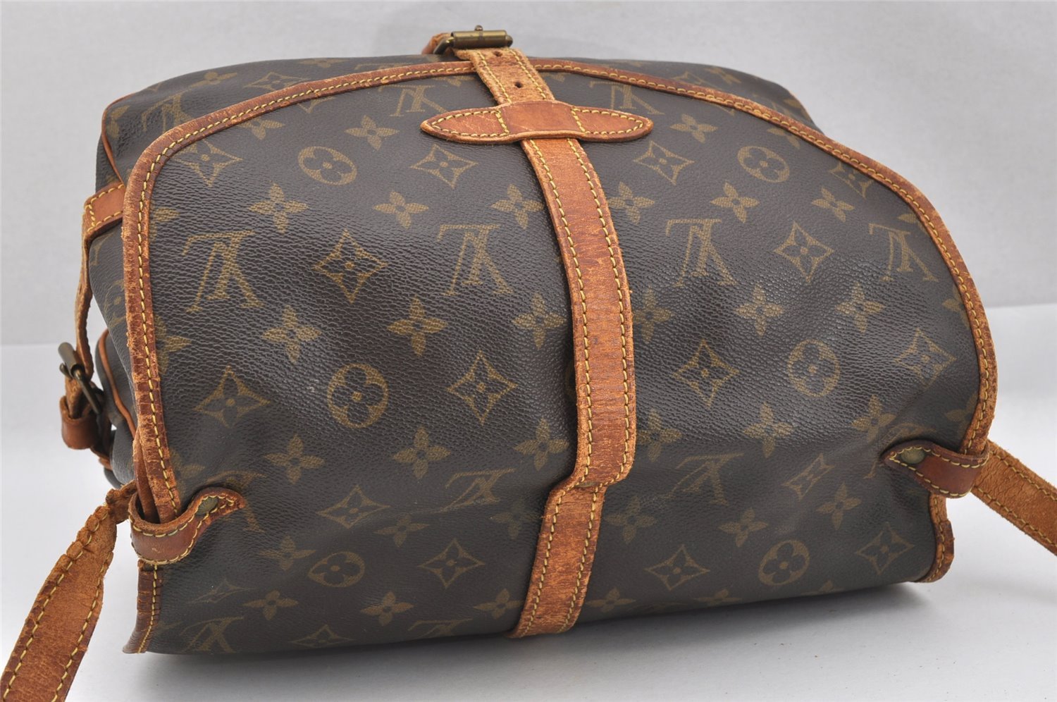 Authentic Louis Vuitton Monogram Saumur 30 Shoulder Cross Bag M42256 Junk 8726I