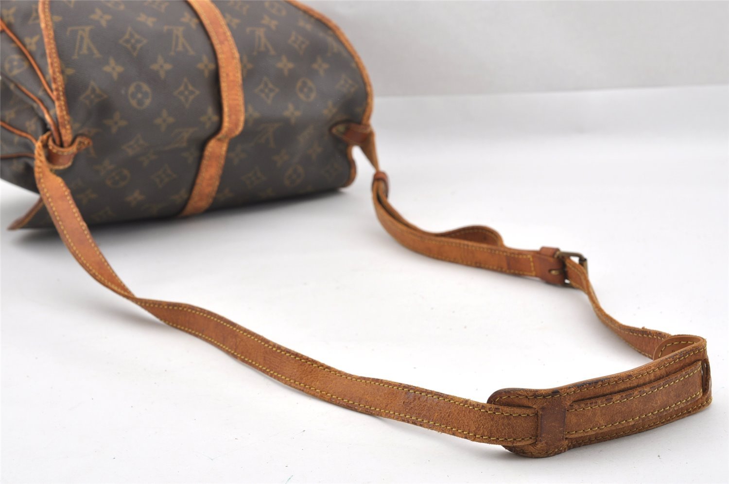 Authentic Louis Vuitton Monogram Saumur 30 Shoulder Cross Bag M42256 Junk 8726I