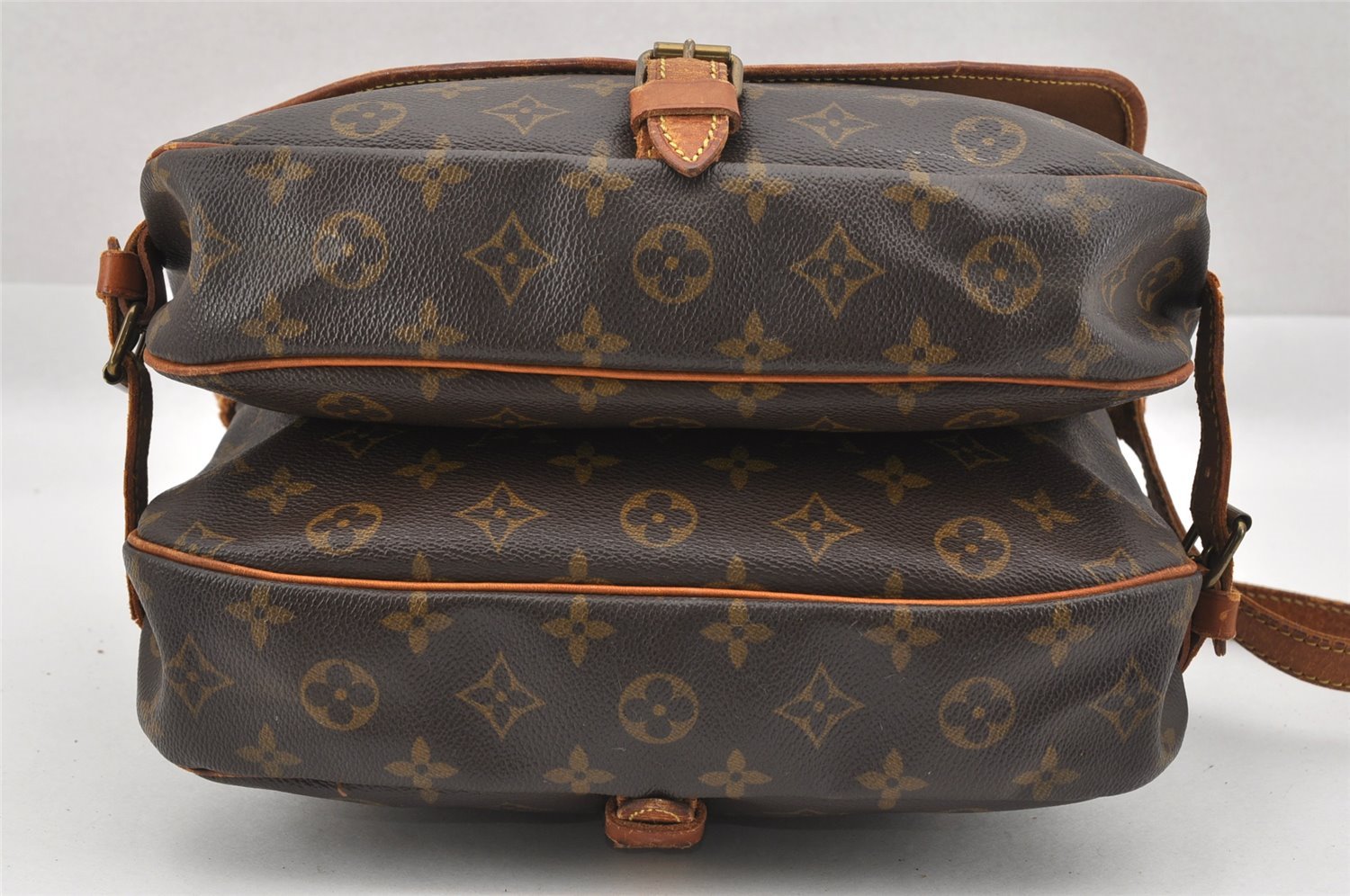 Authentic Louis Vuitton Monogram Saumur 30 Shoulder Cross Bag M42256 Junk 8726I