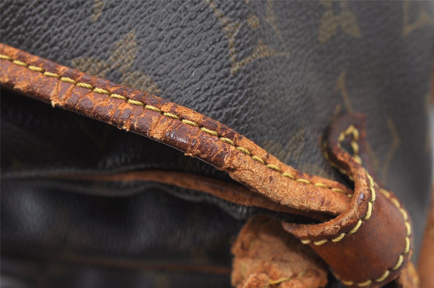 Authentic Louis Vuitton Monogram Saumur 30 Shoulder Cross Bag M42256 Junk 8726I