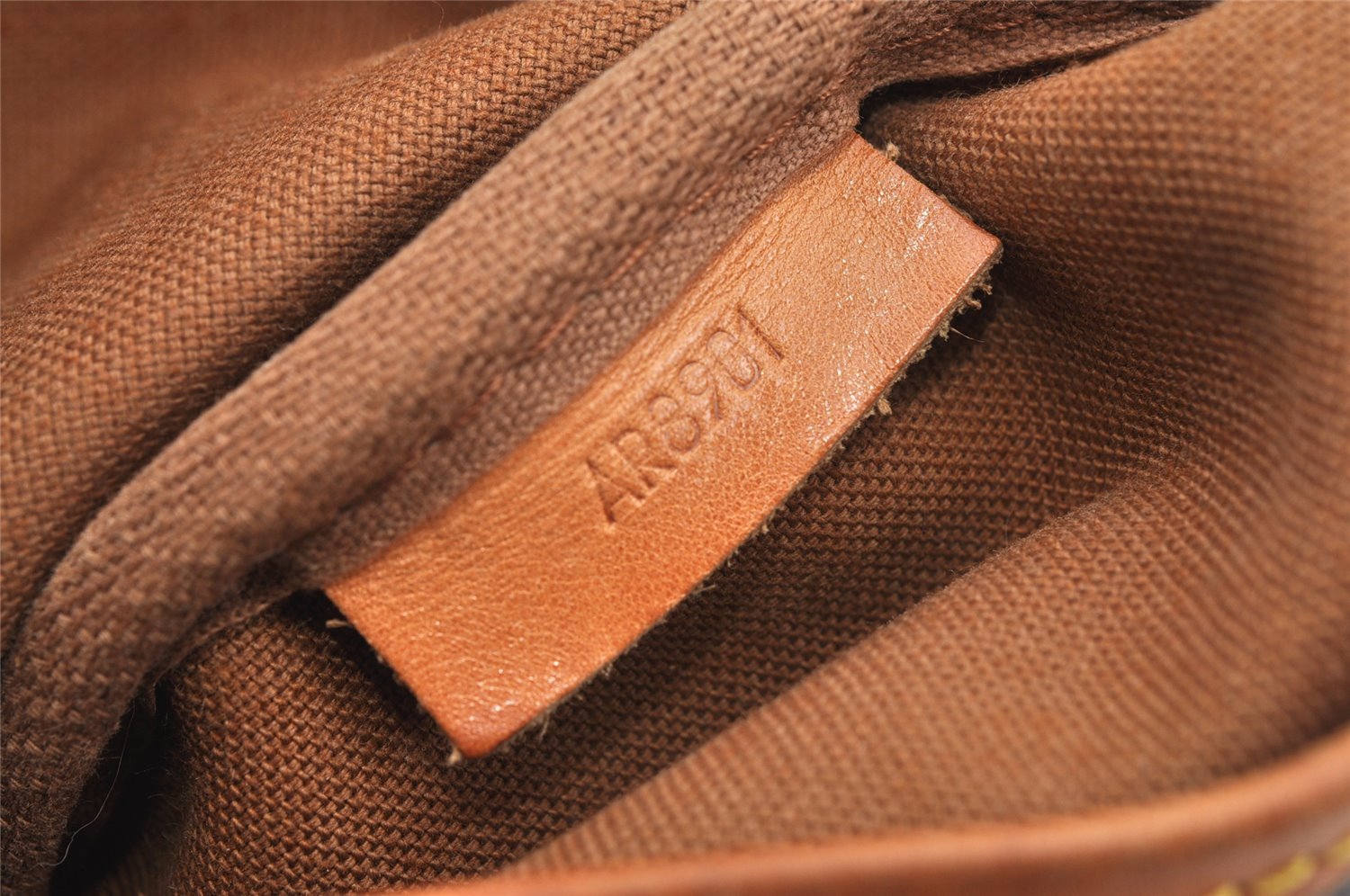 Authentic Louis Vuitton Monogram Saumur 30 Shoulder Cross Bag M42256 Junk 8726I