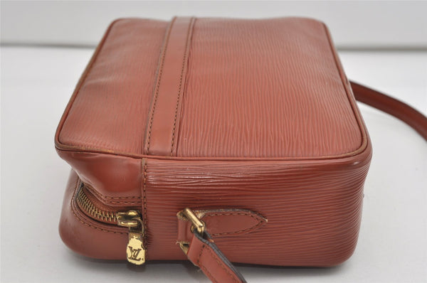 Authentic Louis Vuitton Epi Trocadero 27 Shoulder Cross Bag M52303 Brown 8728I