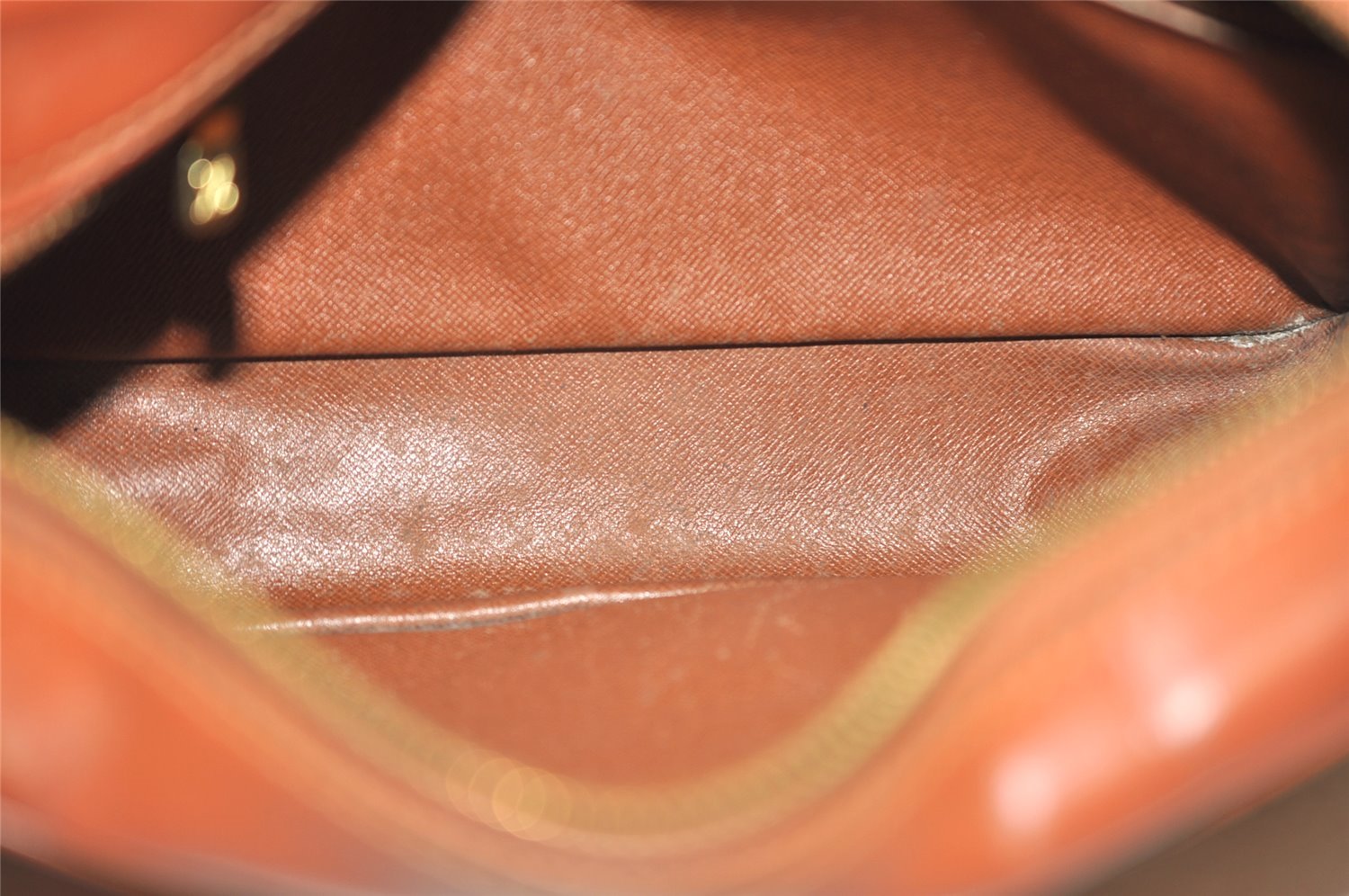 Authentic Louis Vuitton Epi Trocadero 27 Shoulder Cross Bag M52303 Brown 8728I