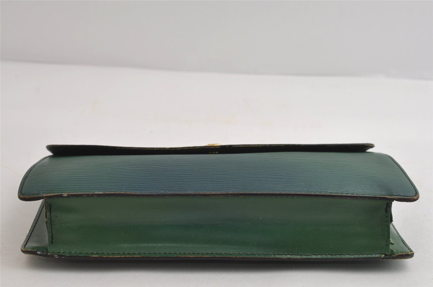 Authentic Louis Vuitton Epi Montaigne 27 Clutch Hand Bag Green M52654 Junk 8735I